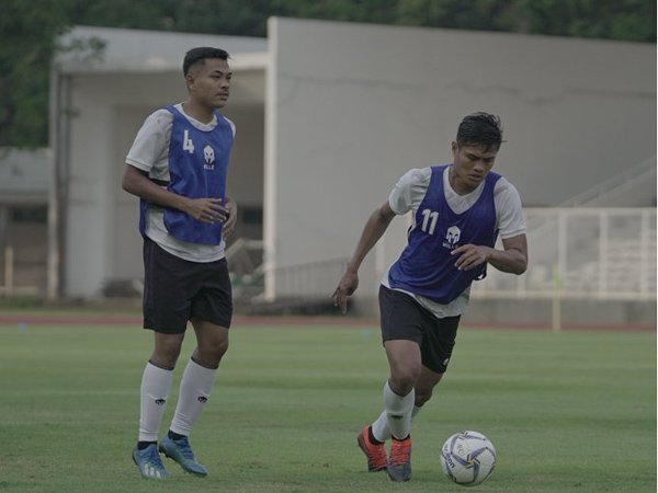 Gelandang Madura United, Asep Berlian