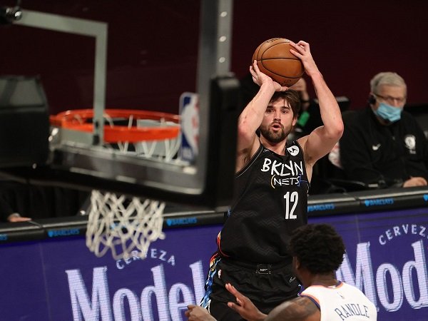 Steve Nash dibuat terkesan oleh kerja keras Joe Harris.