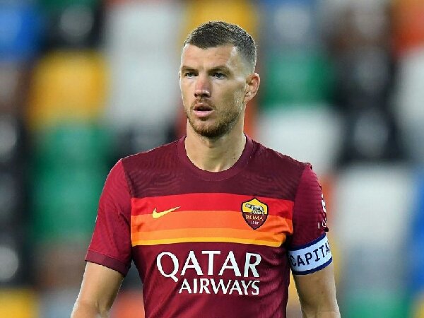 Edin Dzeko berencana memutuskan kontraknya dengan AS Roma di akhir musim ini