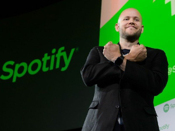 Bos Spotify Daniel Ek ingin membeli saham Arsenal