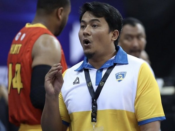 Pelatih Satya Wacana, Efri Meldy. (Images: IBL)