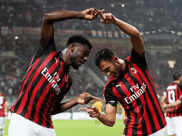 Franck Kessie dan Hakan Calhanoglu