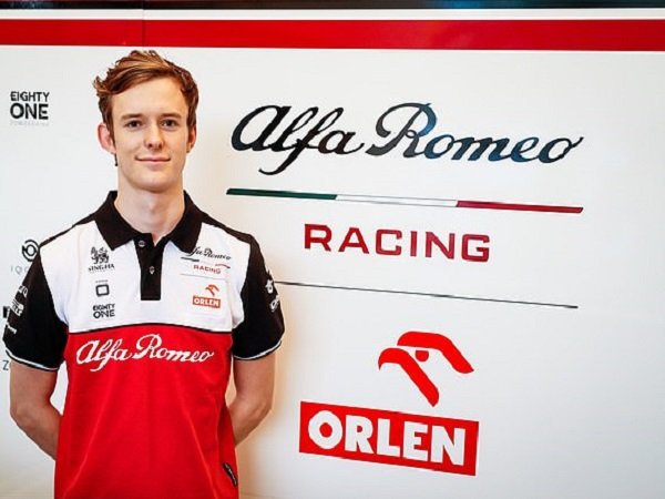 Alfa Romeo resmi merekrut Callum Illot jadi pebalap cadangan.