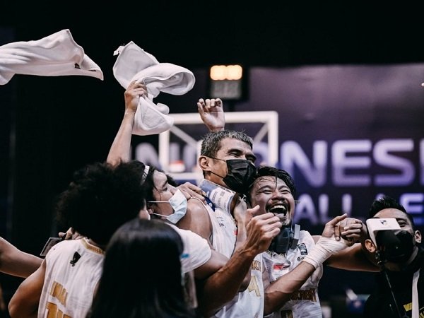 Bima Perkasa Jogjakarta ditinggal oleh Isman Thoyib jelang playoff IBL 2021.