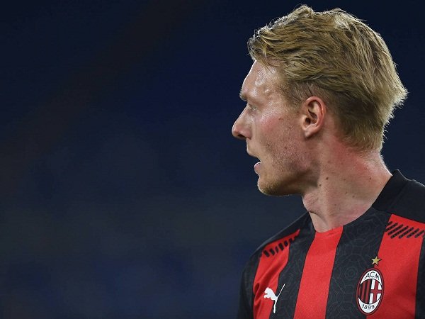 Performa Memuaskan Milan Siap Perpanjang Kontrak Simon Kjaer Liga Olahraga