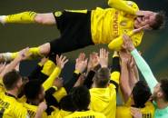 Dortmund Menangi DFB Pokal, Lukasz Piszczek Justru Menangis