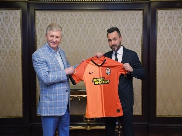 Roberto De Zerbi resmi diperkenalkan ke publik sebagai pelatih baru Shakhtar Donetsk / via Istimewa