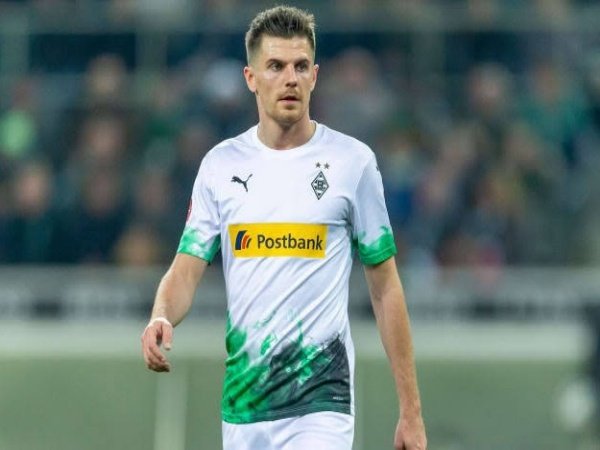 Atletico Madrid incar servis Hofmann