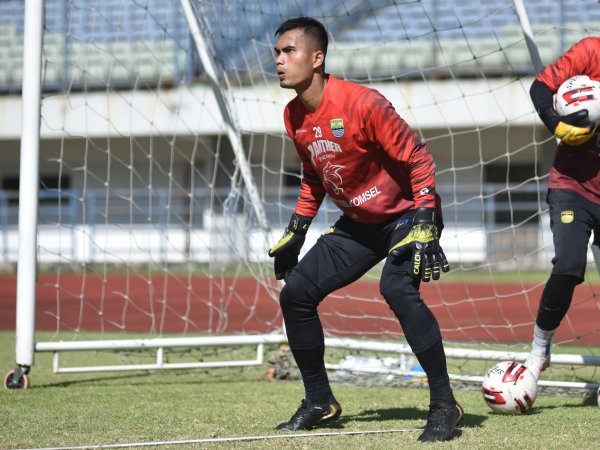 Kiper Persib, Dhika Bayangkara