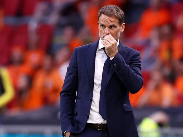 De Boer Minta Belanda Belajar dari Kesalahan yang Dibuat