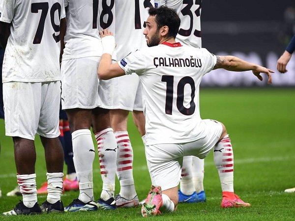 Hakan Calhanoglu