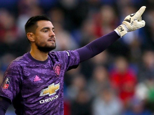 Everton incar mantan kiper MU, Sergio Romero