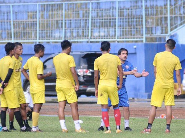 Latihan skuat Arema FC jelang Liga 1 2021/2022