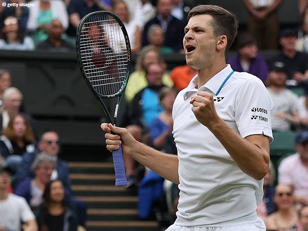 Hubert Hurkacz Taklukkan Daniil Medvedev Di Wimbledon | Liga Olahraga