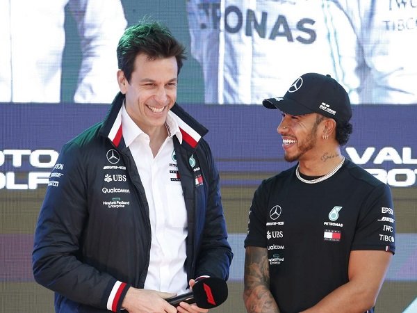 Toto Wolff Tak Setuju Jika Lewis Hamilton Disebut Sebagai ...