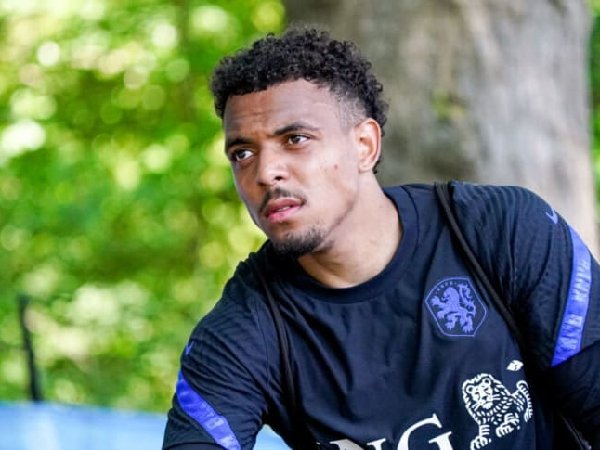 Meski transfer belum resmi, Donyell Malen sudah diijinkan latihan bareng Borussia Dortmund