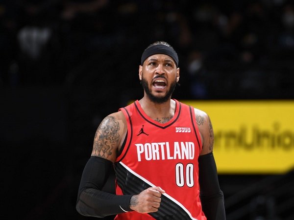 Los Angeles Lakers serius mengincar Carmelo Anthony dan Rudy Gay.