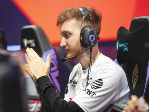 100 Thieves Jadi Tim Amerika Utara Pertama Lolos ke Worlds 2021