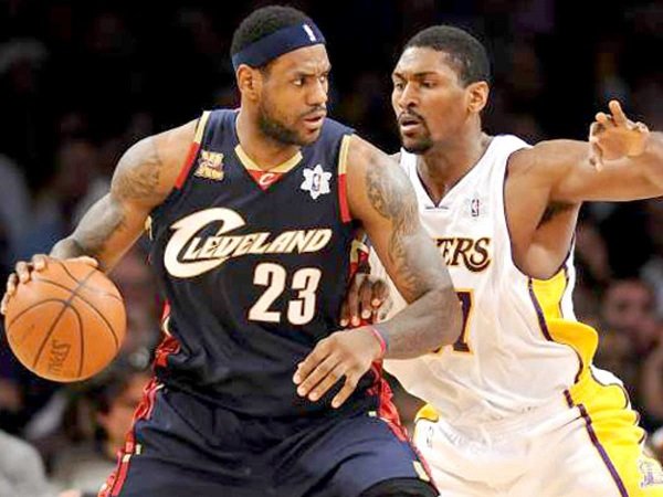 Metta World Peace pernah tolak ajakan LeBron James untuk berseragam Cavaliers.