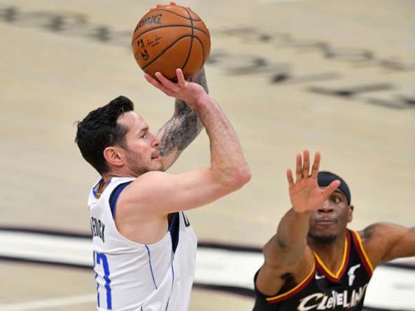 JJ Reddick masih pengangguran setelah dilepas Dallas Mavericks. (Images: Getty)