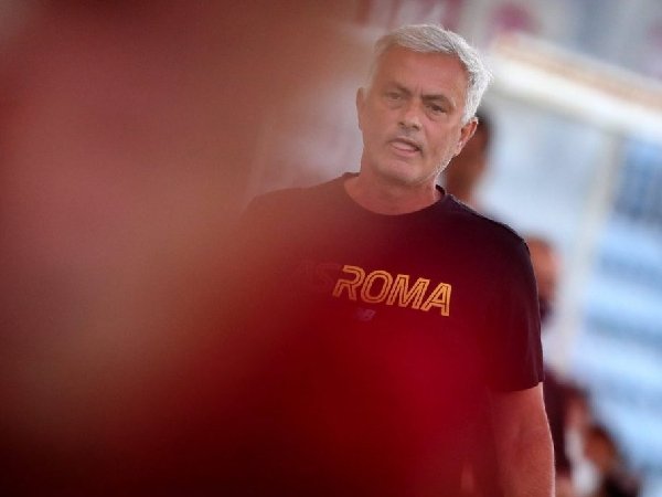 Jose Mourinho jelaskan aktifitas AS Roma di pasar transfer