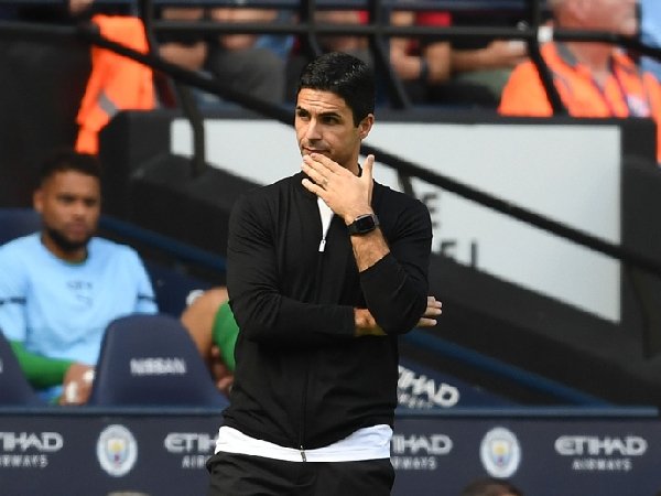 Mikel Arteta berada di bawah tekanan di Arsenal