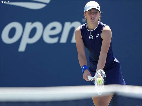 Iga Swiatek atasi tantangan Fiona Ferro di US Open 2021