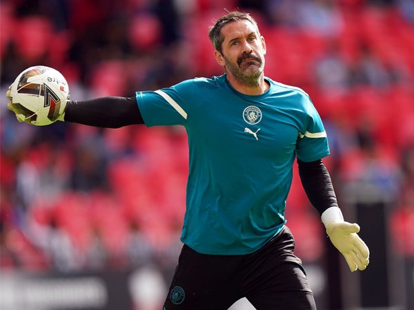 Kiper Manchester City, Scott Carson.