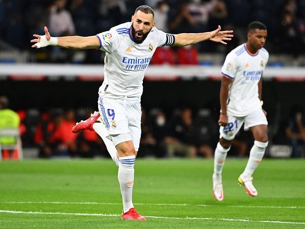 Deretan Catatan Fantastis Karim Benzema Usai Real Madrid Bantai ...