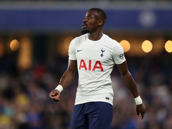 Everton incar Serge Aurier