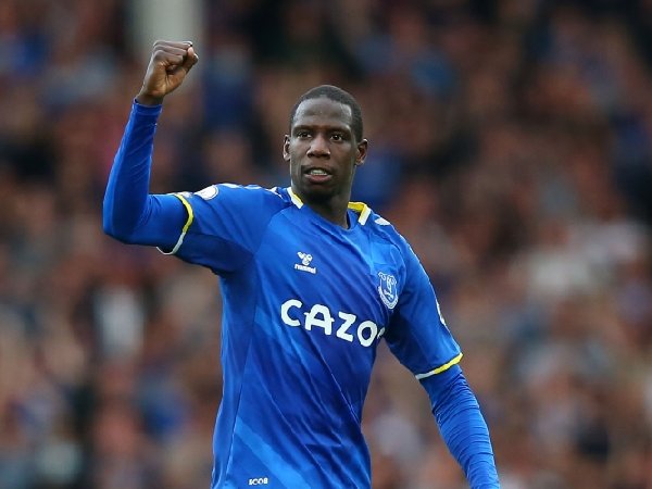 Abdoulaye Doucoure beri peringatan pada Everton