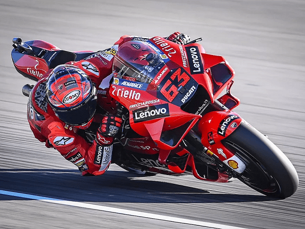 Francesco Bagnaia berhasil rajai sesi FP3 MotoGP Algarve.