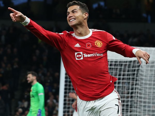 Penyerang Manchester United, Cristiano Ronaldo.