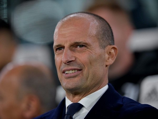 Massimiliano Allegri terbuka soal kabar cedera pemain Juventus.