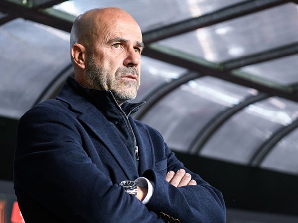 Pelatih Lyon Peter Bosz