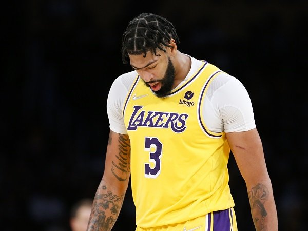 Anthony Davis berpotensi untuk kembali berlaga ketika Lakers menjamu Hornets.