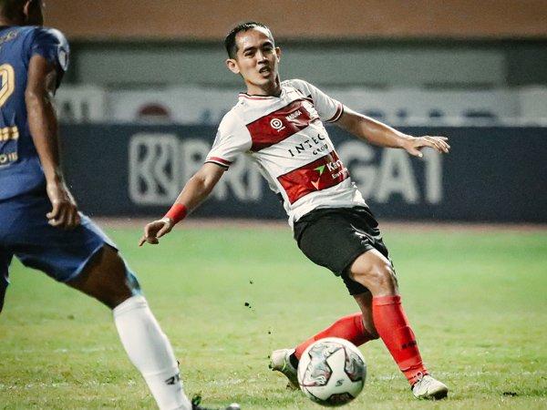 Gelandang senior Madura United, Slamet Nurcahyo