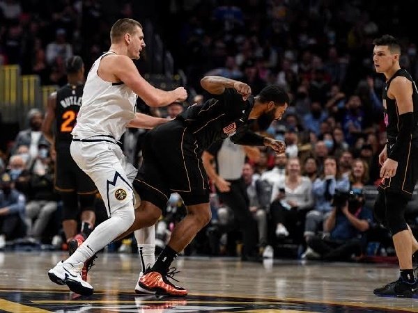 Nikola Jokic mengaku tidak bisa kontrol emosi saat dorong Markieff Morris.