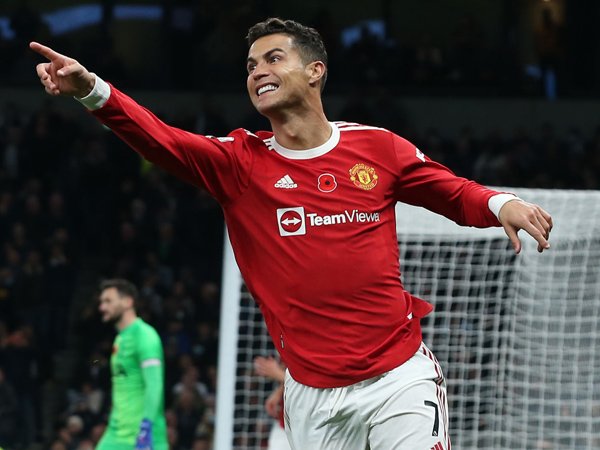 Penyerang Manchester United, Cristiano Ronaldo.