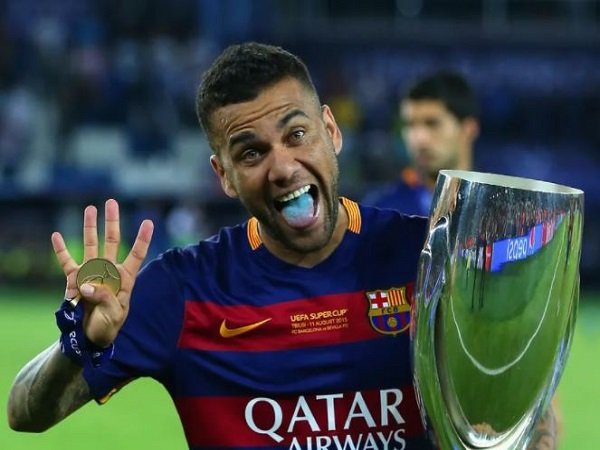 Dani Alves tak sabar kembali perkuat Barcelona. (Images: Getty)