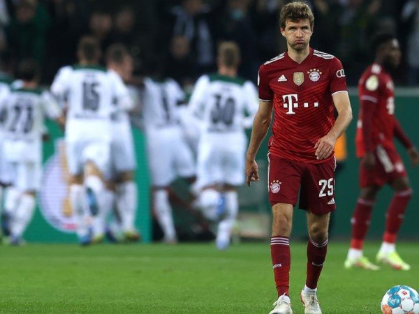 Buruknya Lini Pertahanan Bayern Munich