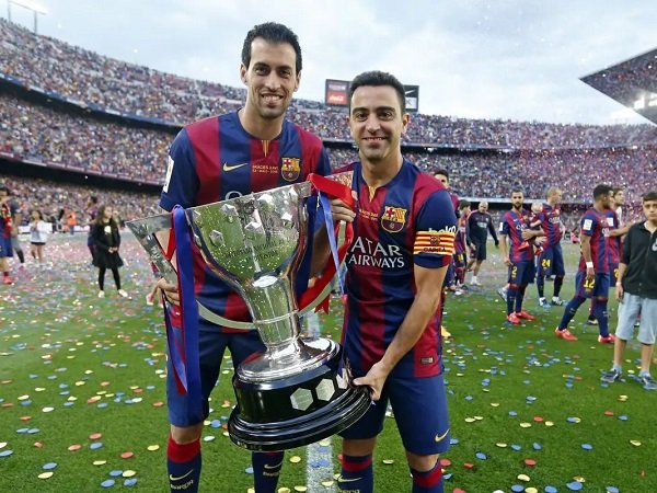 Sergio Busquets bicara tentang Xavi Hernandez yang jadi pelatih baru Barcelona.