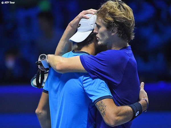 Matteo Berrettini Cedera, Alexander Zverev kantongi kemenangan pertama di ATP Finals 2021