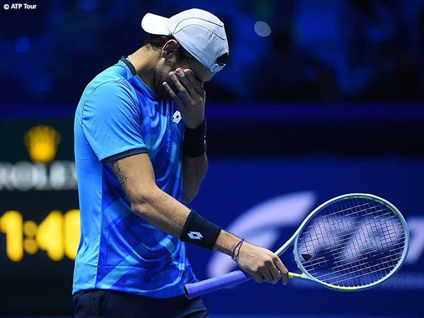 Matteo Berrettini tak sembunyikan kekecewaan usai mundur dari laga pertama ATP Finals 2021