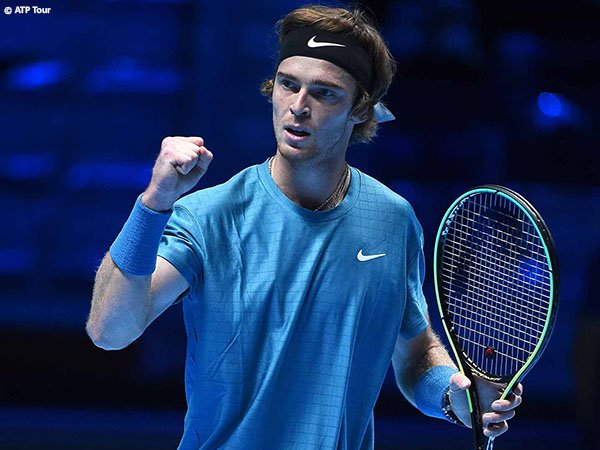 Andrey Rublev tak tutupi rasa senang usai tampil prima di laga pertama ATP Finals 2021