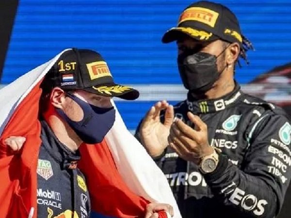 Lewis Hamilton dengan Max Verstappen. (Images: Getty)