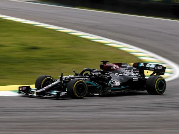 Mercedes, Lewis Hamilton