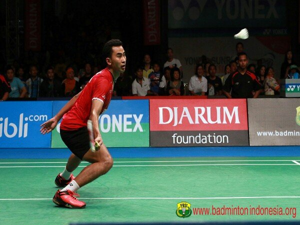 Tommy Sugiarto Dihadang Kento Momota di Babak Pertama Indonesia Masters