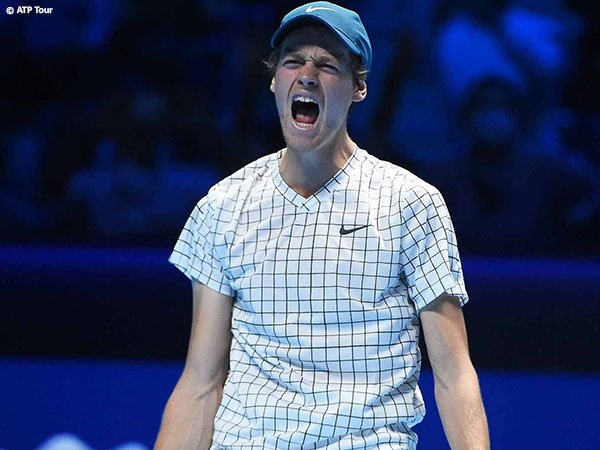 Turun di ATP Finals 2021, Jannik Sinner bantai Hubert Hurkacz