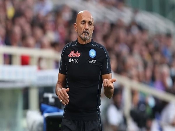 Luciano Spalletti berharap dirinya tidak mendapatkan cemoohan dari fans Inter Milan saat memimpin Napoli bertandang ke markas Nerazzurri akhir pekan ini (22/11) / via Getty Images